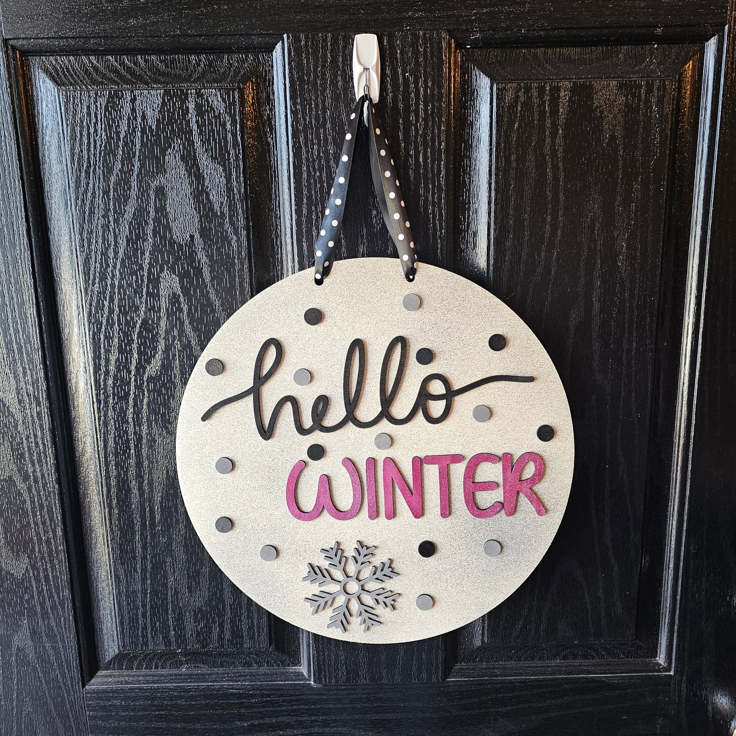 Hello Winter Round Door Hanger